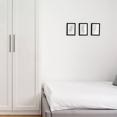 Hostgost Selected Suites - Molerova 9 ベオグラード エクステリア 写真